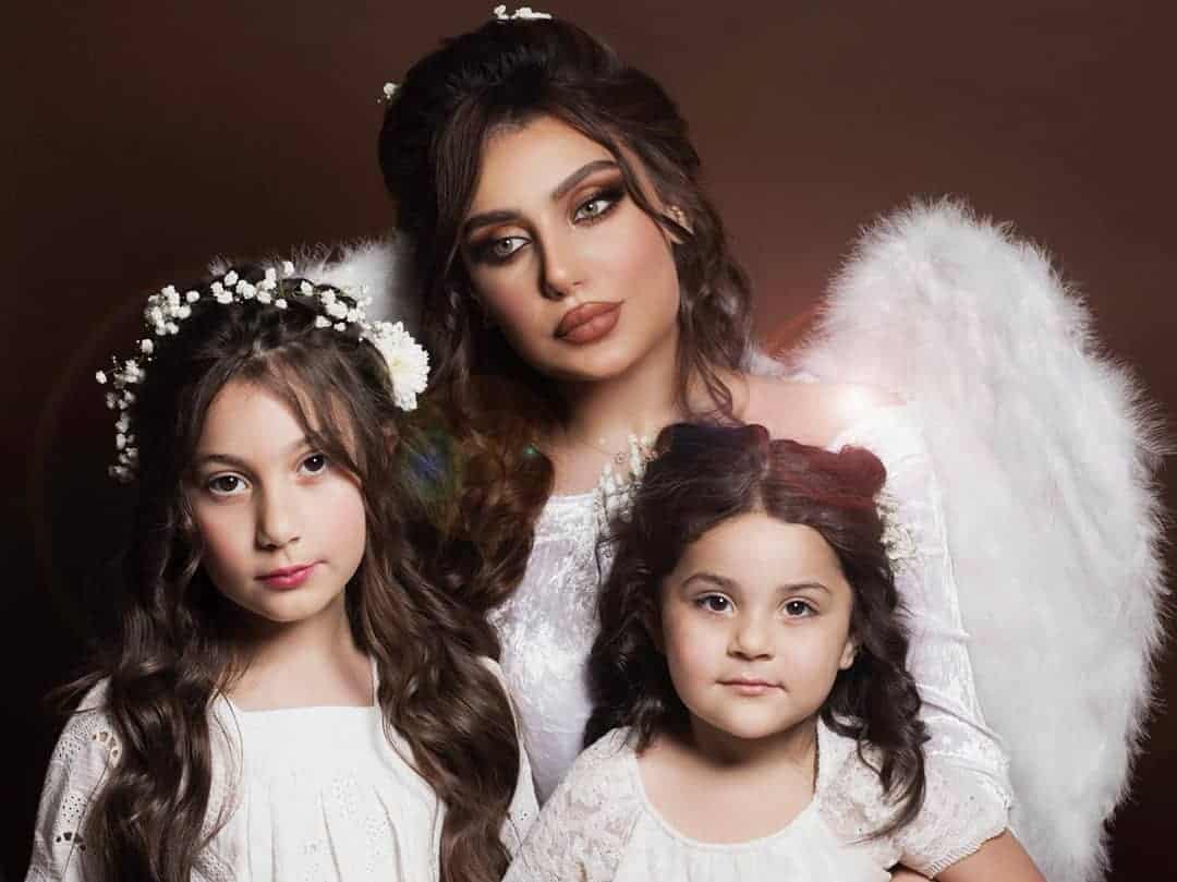 ابنة هيفاء وهبي زينب فياض مع ابنتيها