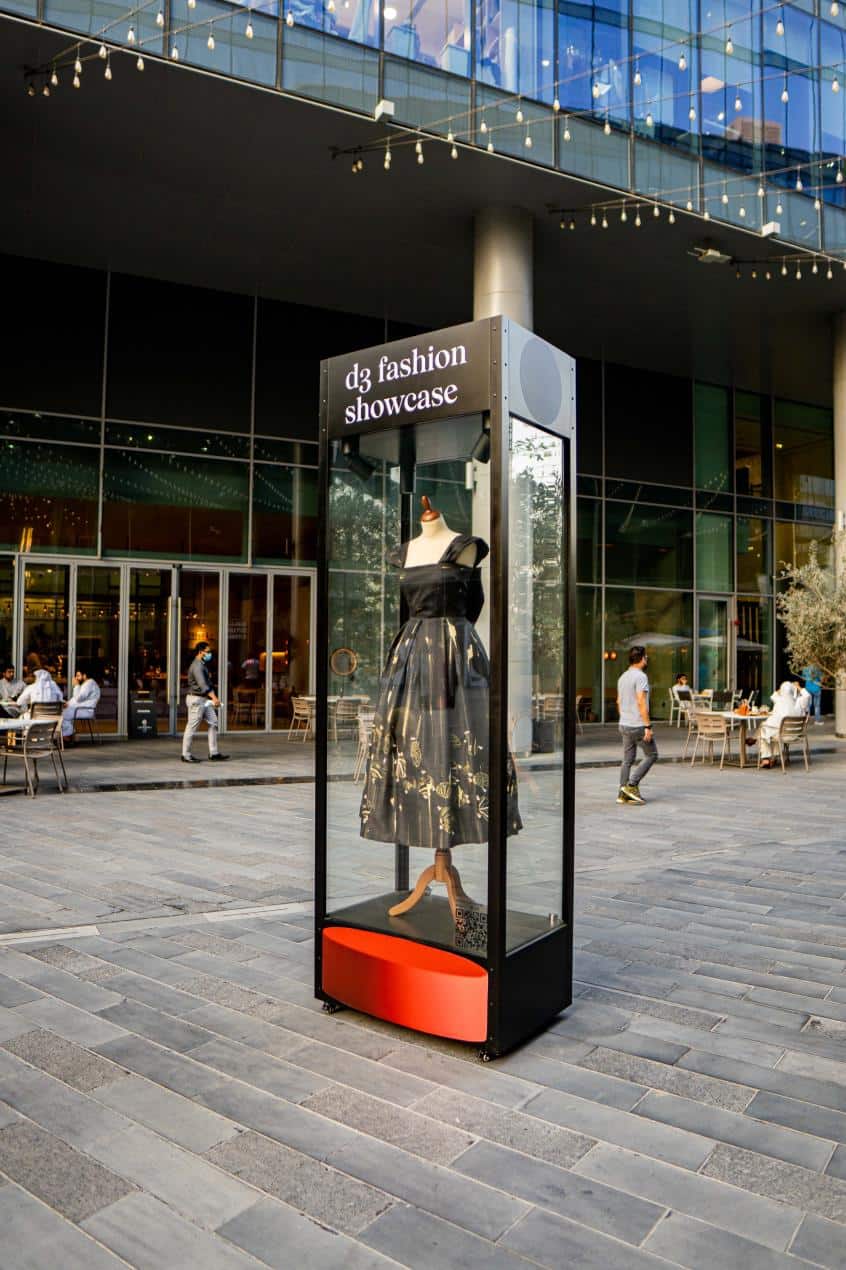 حيّ دبي للتصميم يطلق معرض " فاشن شوكيس "للأزياء