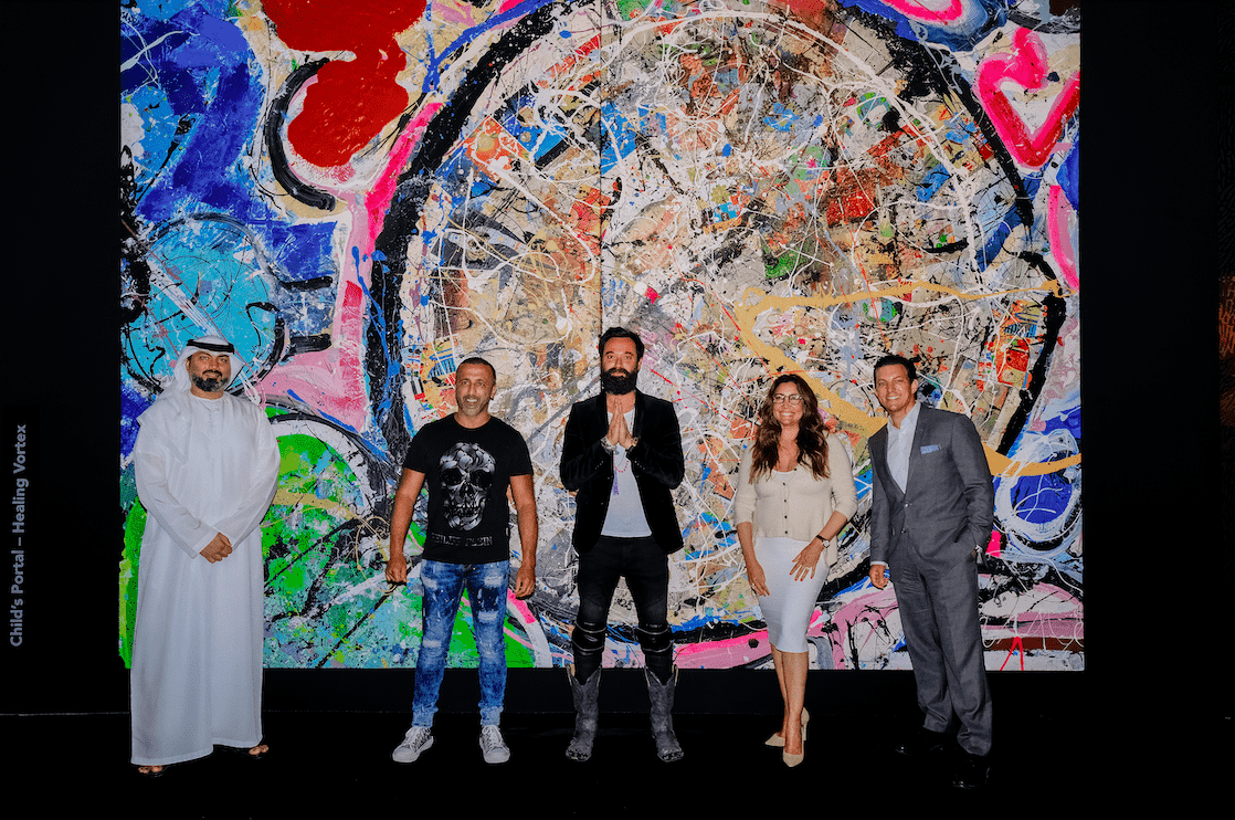 لوحة "رحلة الإنسانية" للرسام المعروف ساشا جفري تباع بـ 227,757,000 درهم إماراتي (62 مليون دولار أمريكي) ضمن مبادرة "إنسانية مُلهَمة" الخيرية