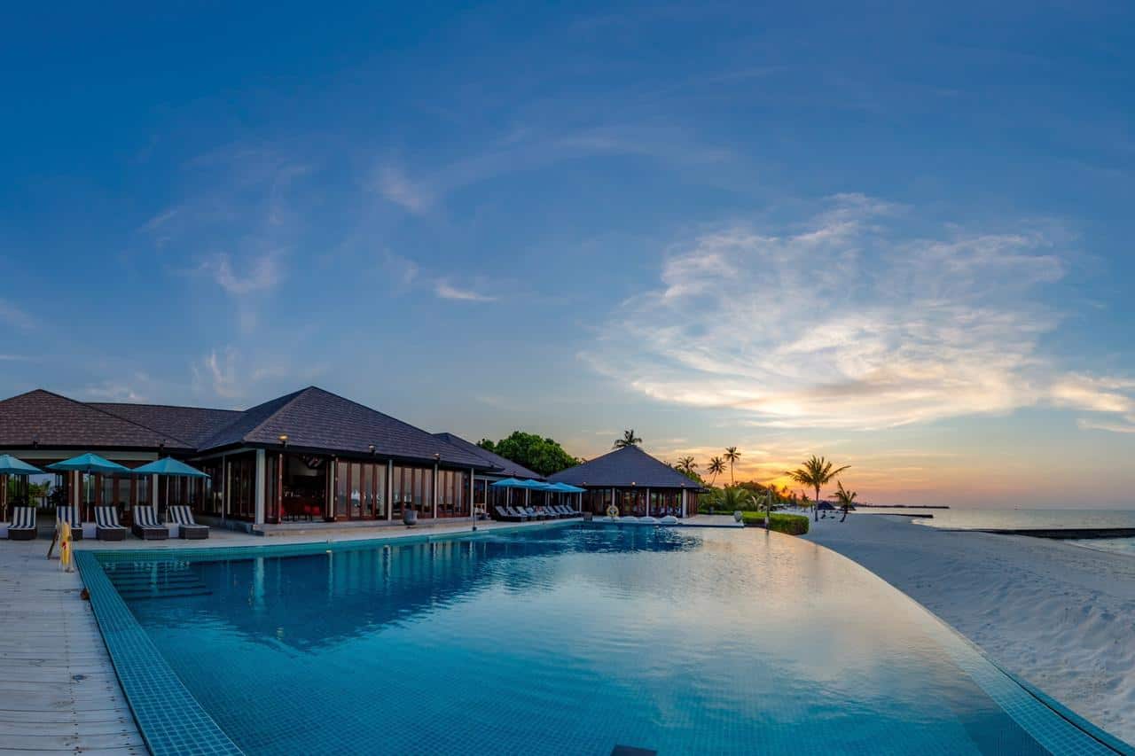 أتموسفير كانيفوشي جزر المالديف أجمل فندق 